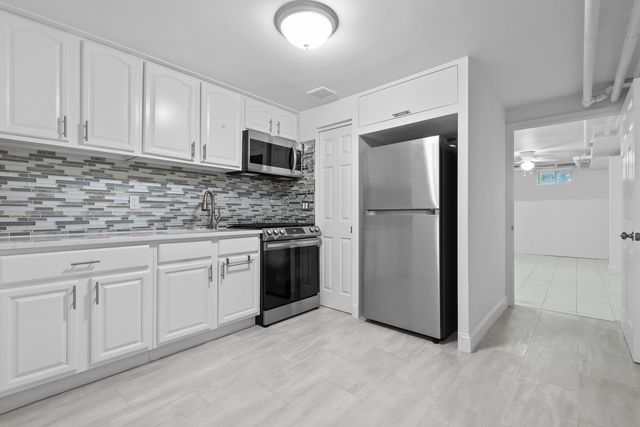 1891 Stockholm St #1, Ridgewood, NY 11385