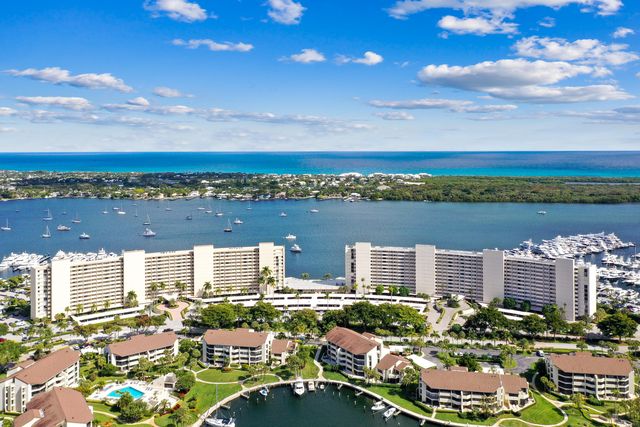 134 LAKESHORE Drive #814, North Palm Beach, FL 33408