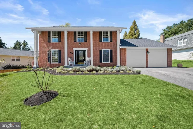 1407 Longhill Dr, Rockville, MD 20854
