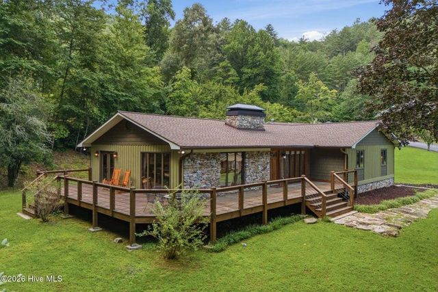 239 Woodland Hts, Robbinsville, NC 28771