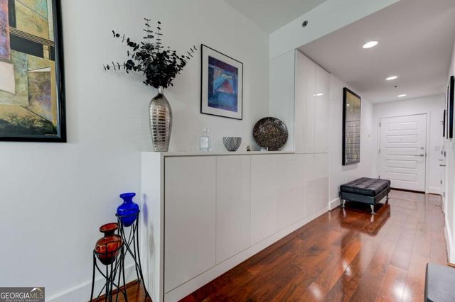 1080 Peachtree St NE #905, Atlanta, GA 30309