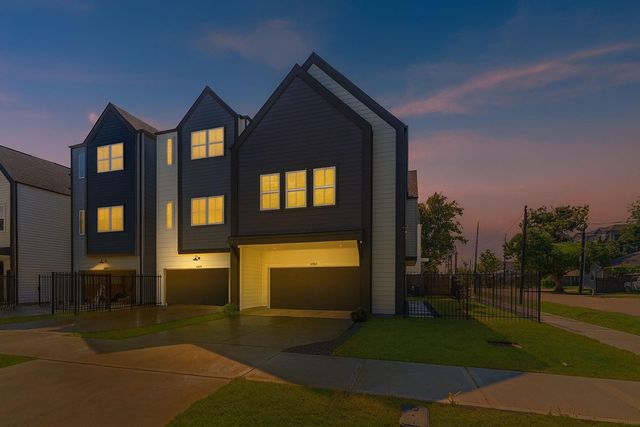 4329 Arlington St, Houston, TX 77022