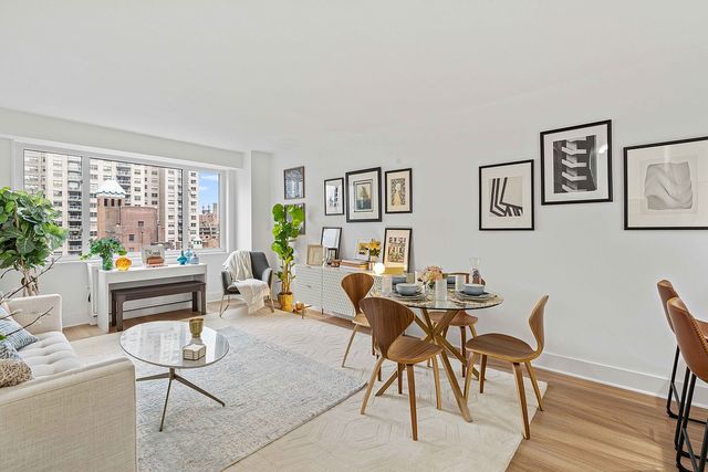 400 E  54th St #22D, New York, NY 10022