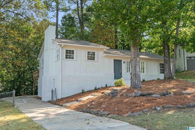 1509 Hidden Lake Dr, Birmingham, AL 35235