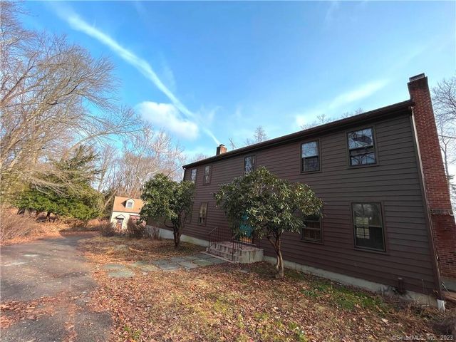 112 Comstock Hill Ave, Norwalk, CT 06850