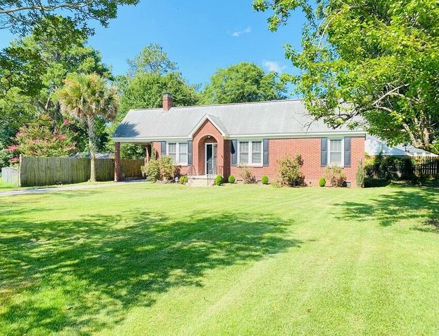1516 Axtell Dr, Cayce, SC 29033