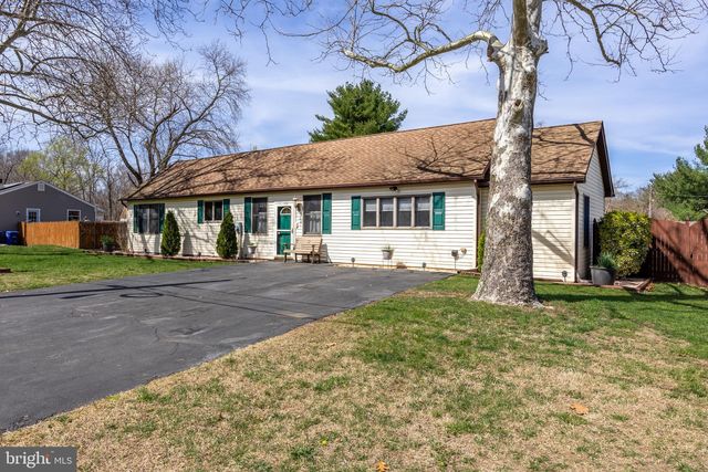 1203 Forceville Dr, Mount Holly, NJ 08060