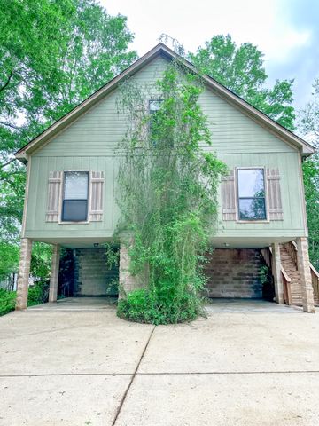 652 Humphries Cv, West Point, MS 39773
