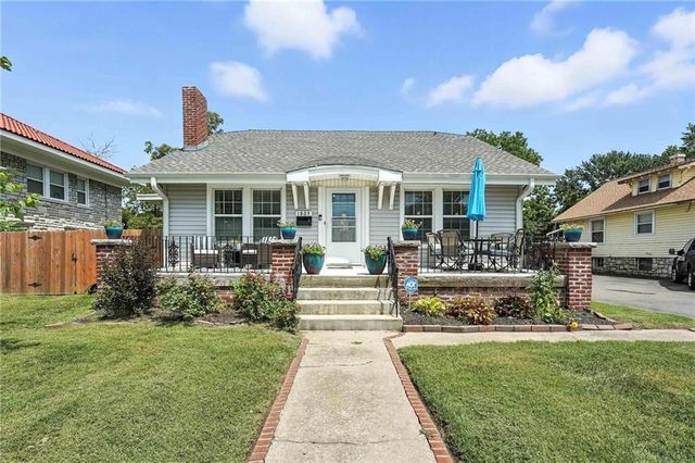 1809 S  Sterling Ave, Independence, MO 64052