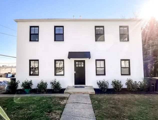 1401 Market St #2L, Camp Hill, PA 17011