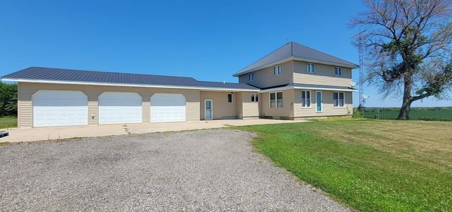 1437 270th St, Marble Rock, IA 50653