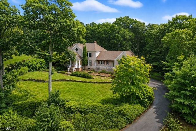 4 Upper Lake Rd BLDG 1 #1, Oak Ridge, NJ 07438
