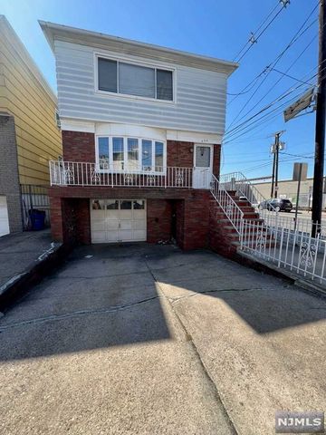 405 Armstrong Ave, Jersey City, NJ 07305