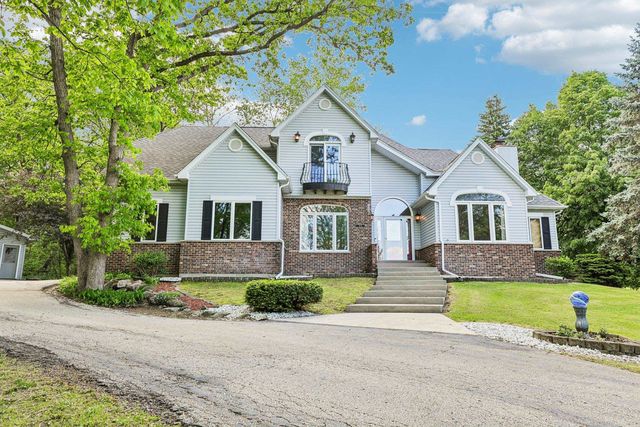 3115 Hawks Haven Trl, Deforest, WI 53532