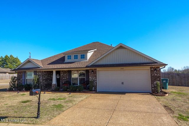 2707 Madeline Ln, Southaven, MS 38672
