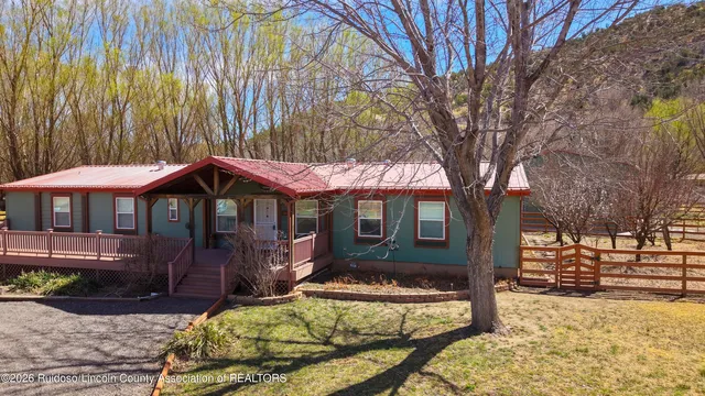 108 Monroe Ct, San Patricio, NM 88348