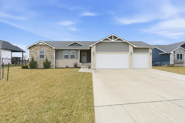 1104 E  Park Glen St, Clearwater, KS 67026