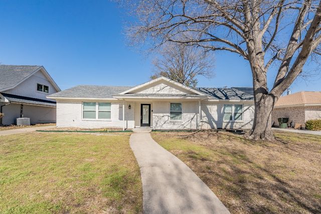 1413 Amherst Dr, Plano, TX 75075