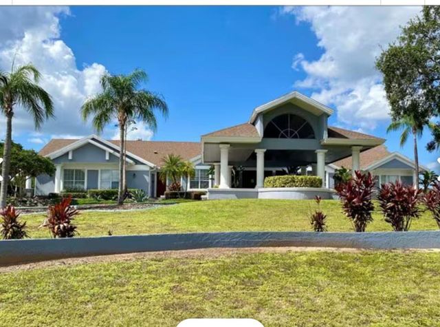 768 Orchid Dr, Davenport, FL 33897