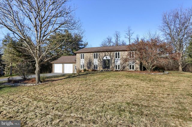 40 Stoneledge Rd, Newville, PA 17241