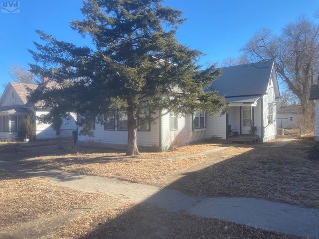 608 S  10th St, Rocky Ford, CO 81067