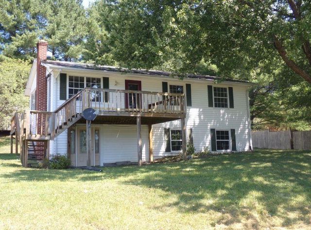 166 Givens St, Peterstown, WV 24963