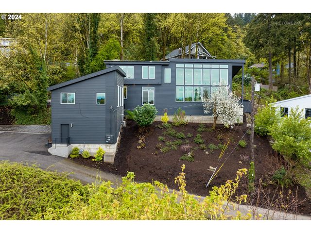 9306 NW Hardy Ave, Portland, OR 97231