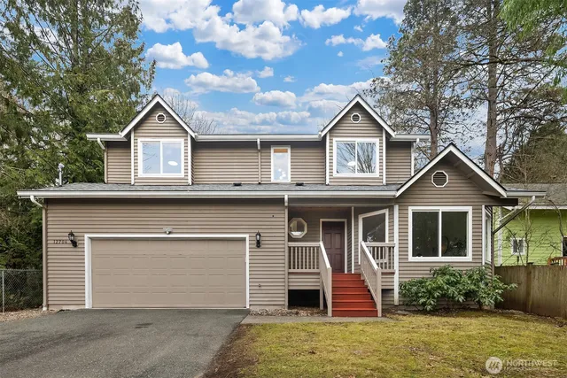 12704 37th Avenue NE, Seattle, WA 98125