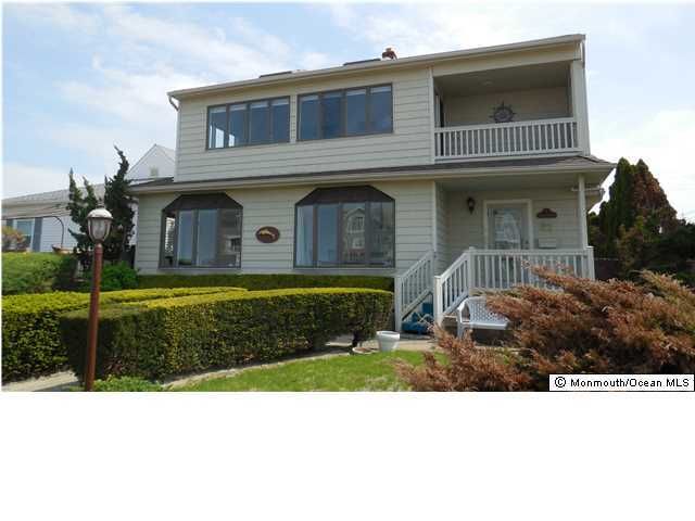 7 Lincoln Ave, Avon By The Sea, NJ 07717