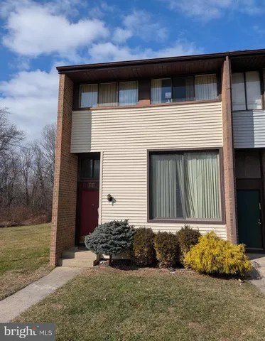 138 Harrison Pl, East Windsor, NJ 08520