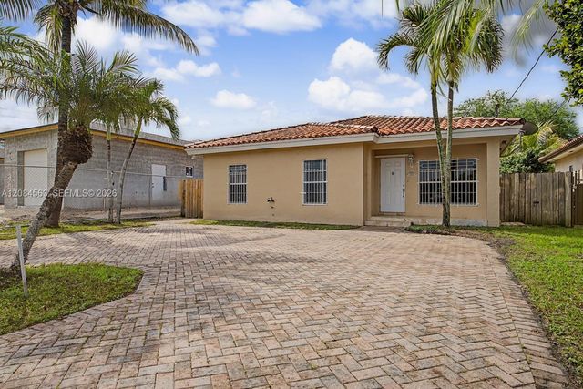 309 SW 2nd St, Florida City, FL 33034