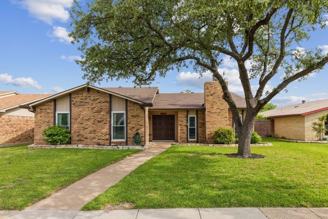 5620 Tyler St, The Colony, TX 75056