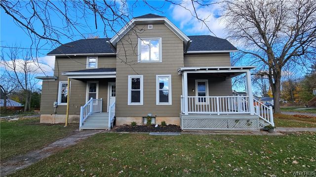 403 W  State St, Albion, NY 14411