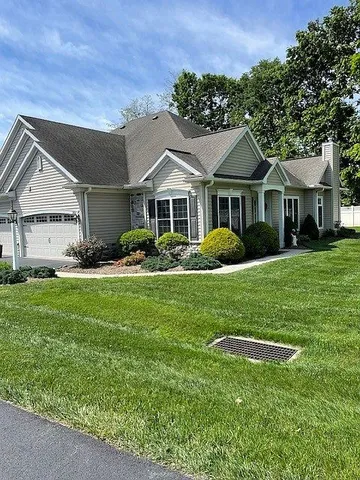 202 Carmella Dr, Mechanicsburg, PA 17050