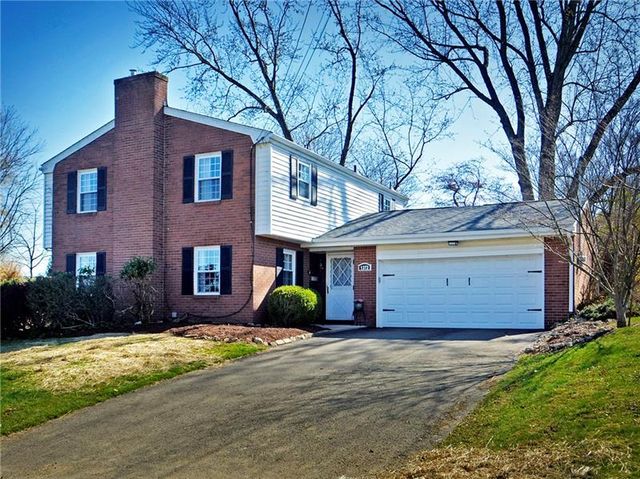 1372 Foxwood Dr, Monroeville, PA 15146