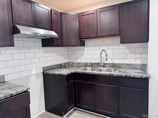 8700 W  Seven Mile Rd, Detroit, MI 48221