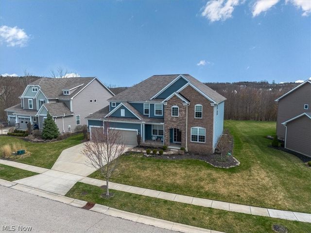 69 Harvester Dr, Copley, OH 44321