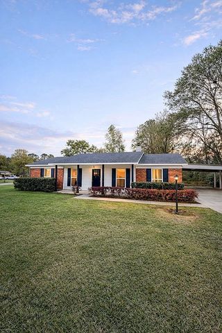 417 Scott Dr, Saraland, AL 36571