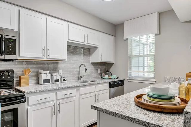 201 Iron Lake Dr #I341, Exton, PA 19341
