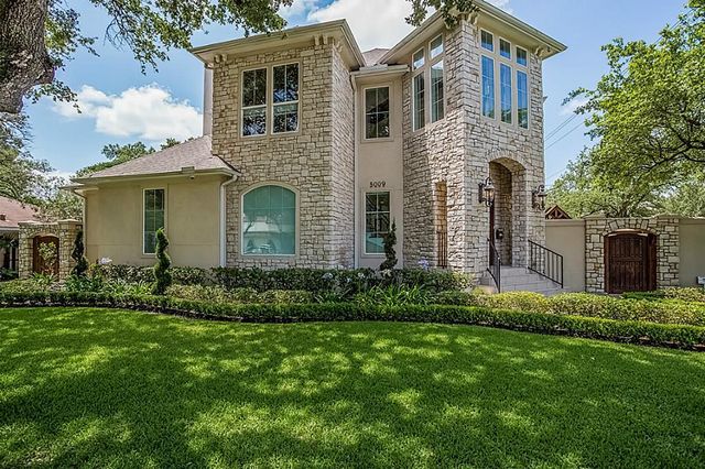 5009 Holly St, Bellaire, TX 77401