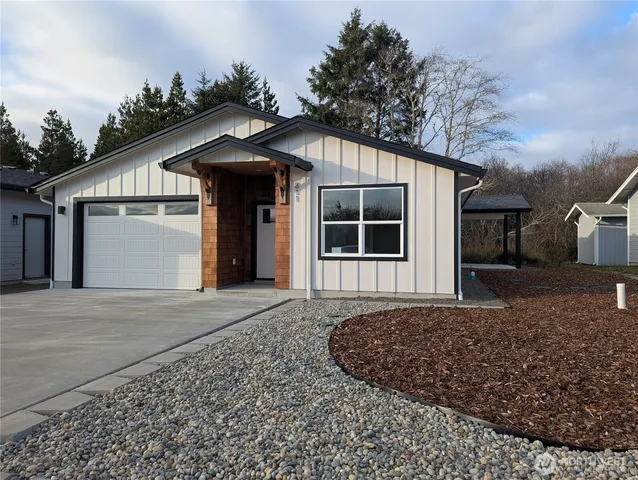 811 NE 357th Street, Ocean Park, WA 98640