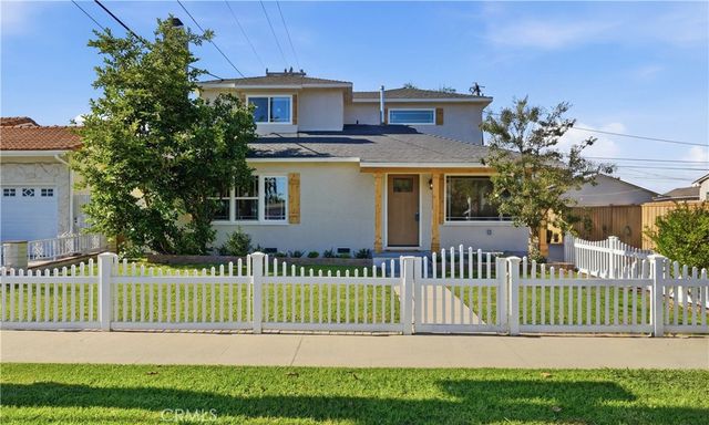 5713 E  Wardlow Rd, Long Beach, CA 90808