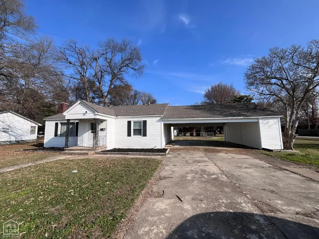 353 Holley St, Trumann, AR 72472