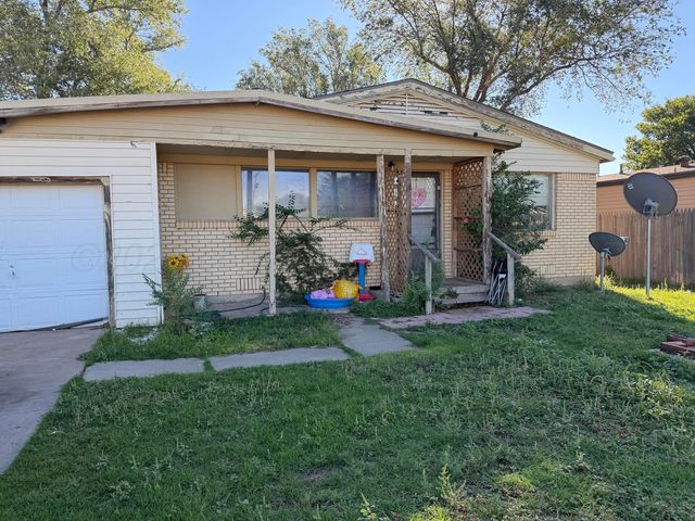 408 Elm Ave, Dumas, TX 79029