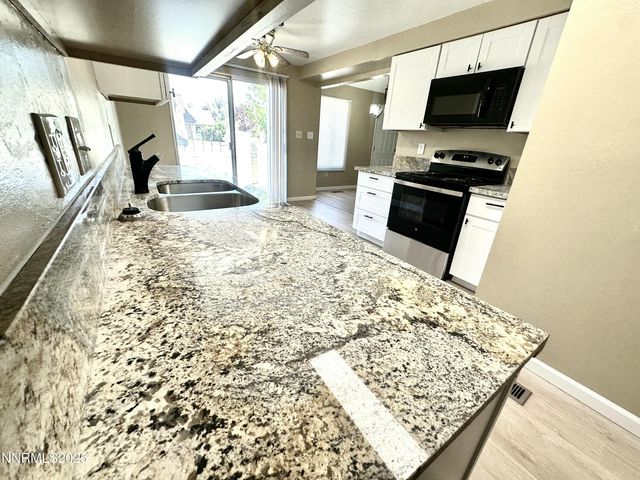61 Condor Cir, Carson City, NV 89701