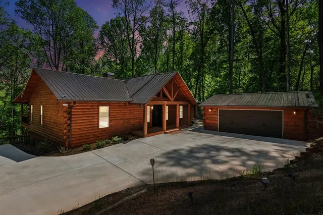 245 Timberwalk Dr, Ellijay, GA 30540