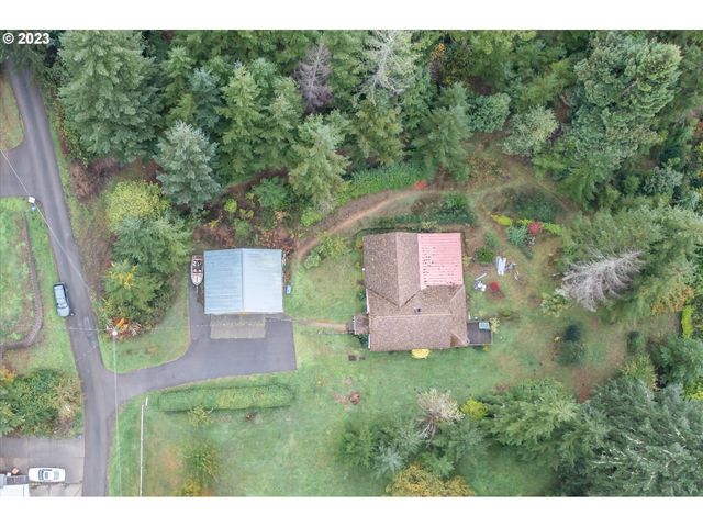 94272 North Ln, North Bend, OR 97459