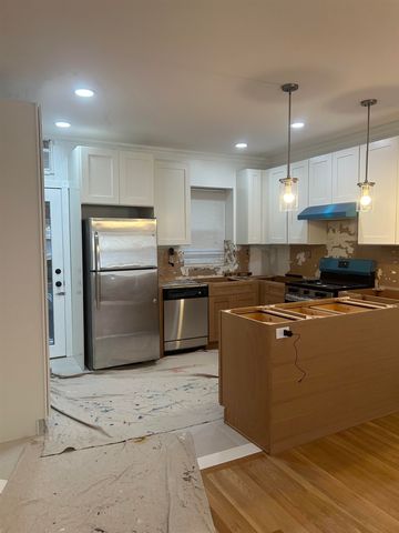337 Bloomfield St, Hoboken, NJ 07030