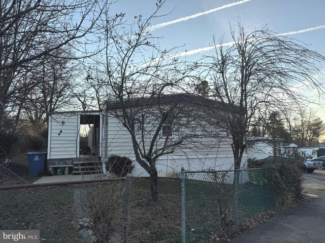 1800 Bel Air Rd #66, Woodbridge, VA 22191