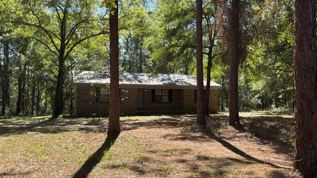 2928 Aplin Rd, Crestview, FL 32539